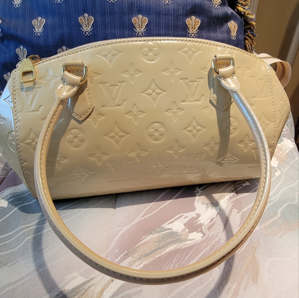 Louis Vuitton Beige Sherwood Monogram Satchel Handbag - Picture 7 of 14